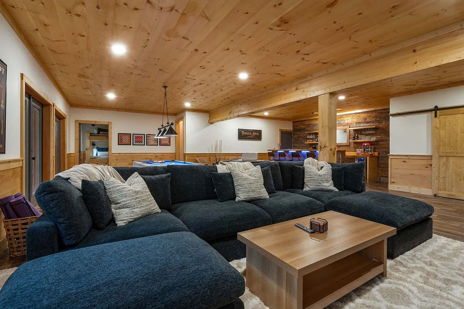 4 bed, 3.0 bath, 3196 sqft, $8,114 — Photo 1