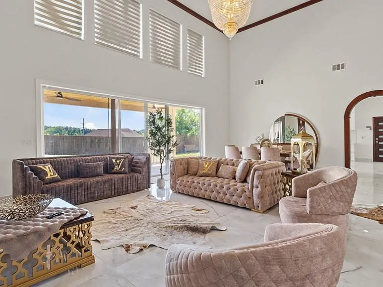 3501 Trotter Ln — Photo 4