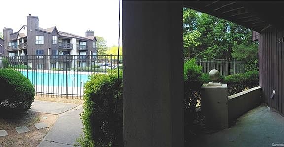 4th image of 8123 Cedar Glen Dr