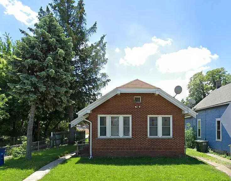 44 E Oakland St — Photo 1