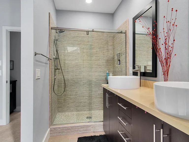 7921 Modern Oasis Dr — Photo 17