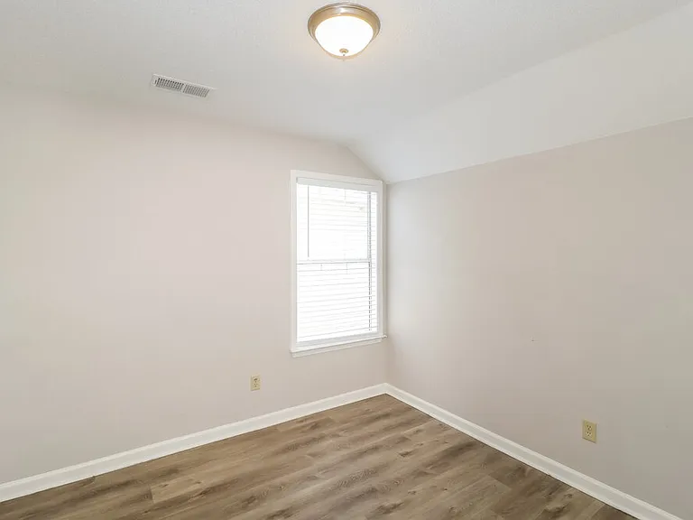 1170 Whitten Rd — Photo 13