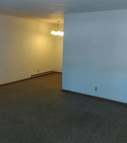 1017 Brookshire Ct #D — Photo 3