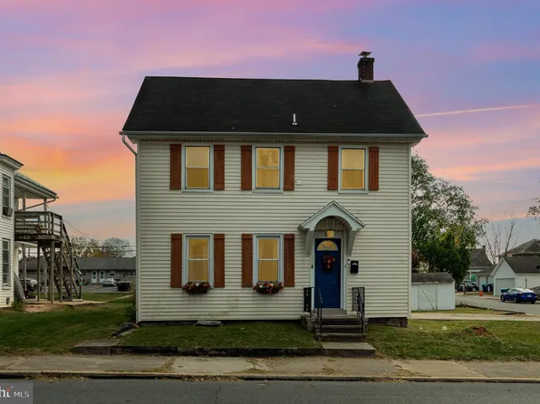 524 W Main St, Palmyra, PA 17078