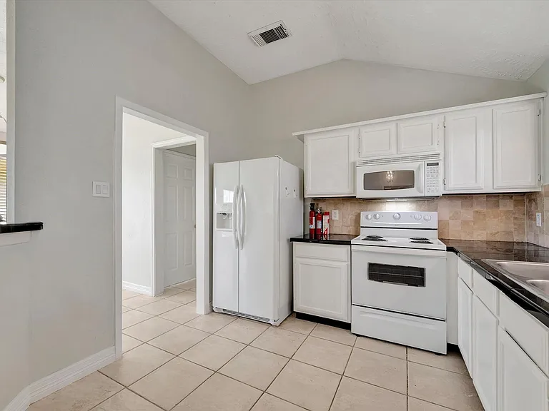 2505 Ironclad Dr — Photo 11
