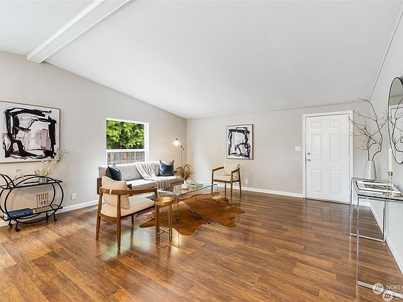 4th image of 310 4th Avenue N