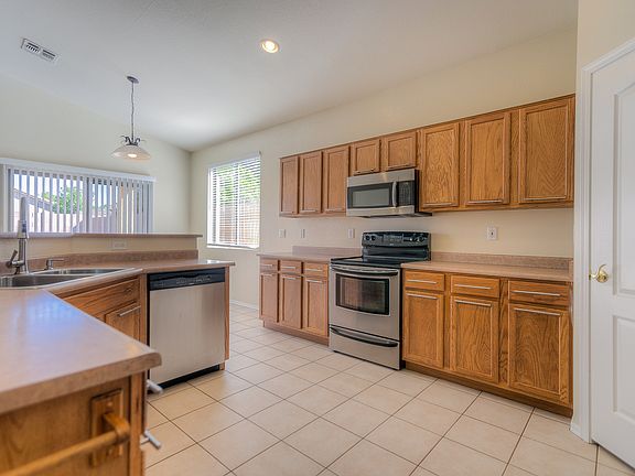 4th image of 2880 E La Costa Dr
