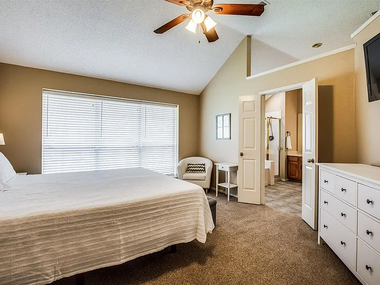 1109 Ashby Dr — Photo 16