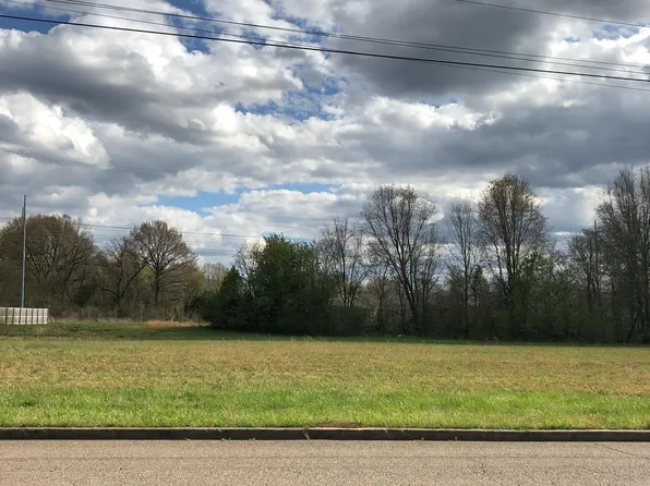 110 Volunteer Blvd, Jackson, TN 38305