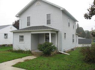 306 W Clay St, Calmar, IA 52132