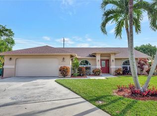 3042 Round Table Ln, Naples, FL 34112