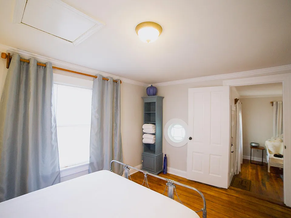 Front bedroom!