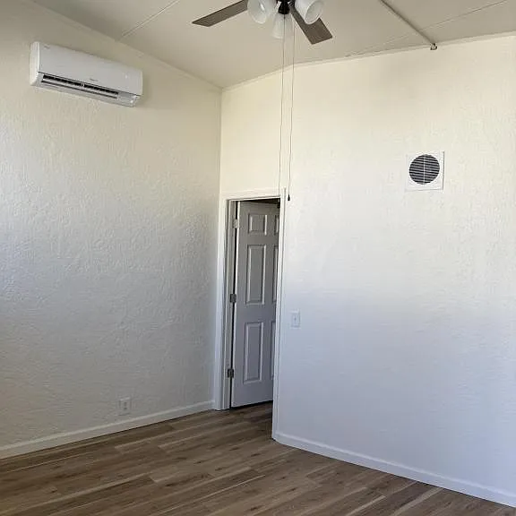 600 W Jackson St — Photo 17