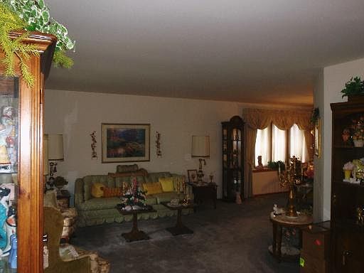 3rd image of 1308 N Cassie Dr