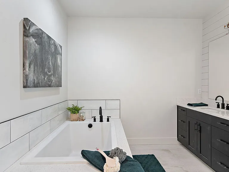 2510 W Iron Coop St #1 — Photo 50