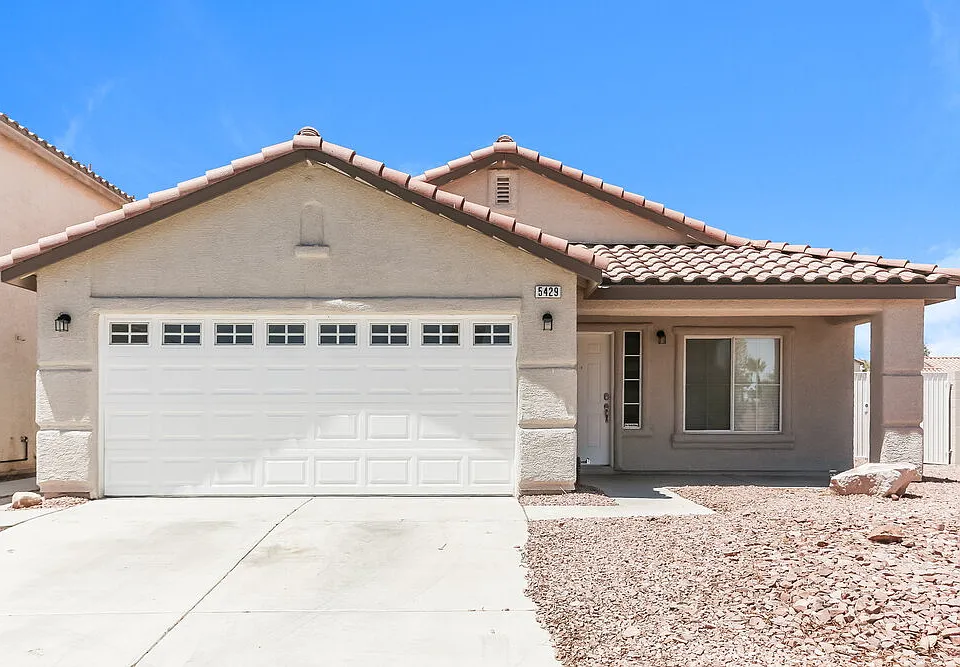5429 Cliff Dancer St