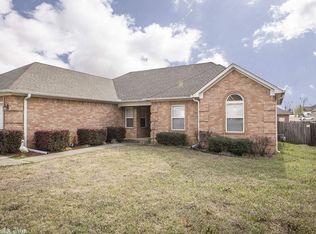 1820 Airborn Dr, Jacksonville, AR 72076