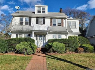 39 Hilbert Street, Hempstead, NY 11550