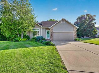 236 Westend Cir, Sun Prairie, WI 53590
