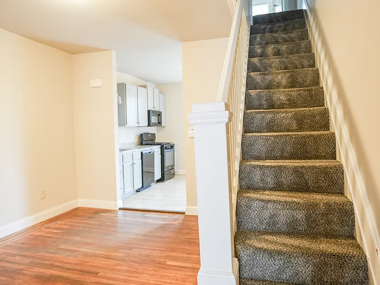 2813 W Mulberry St — Photo 9