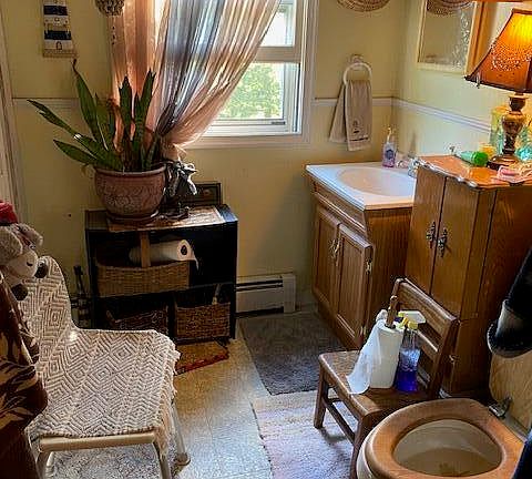 4th image of 513 Harris Ln