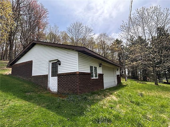 3rd image of 3940 & 3953 Groft Rd