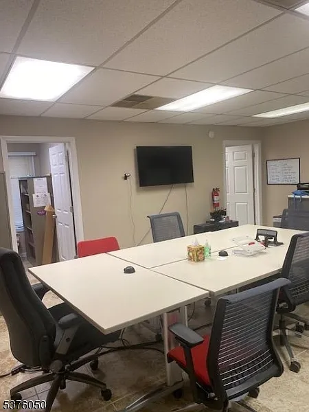Studio, 525 sqft, $1,295 — Photo 3