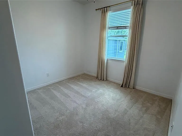 2286 Nuthatch St — Photo 9
