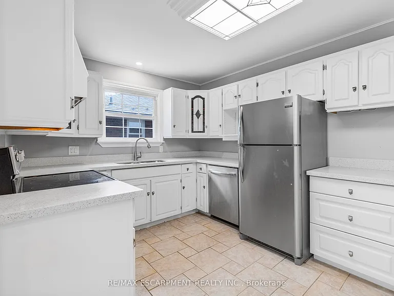 71 Organ Cres #MAIN — Photo 9