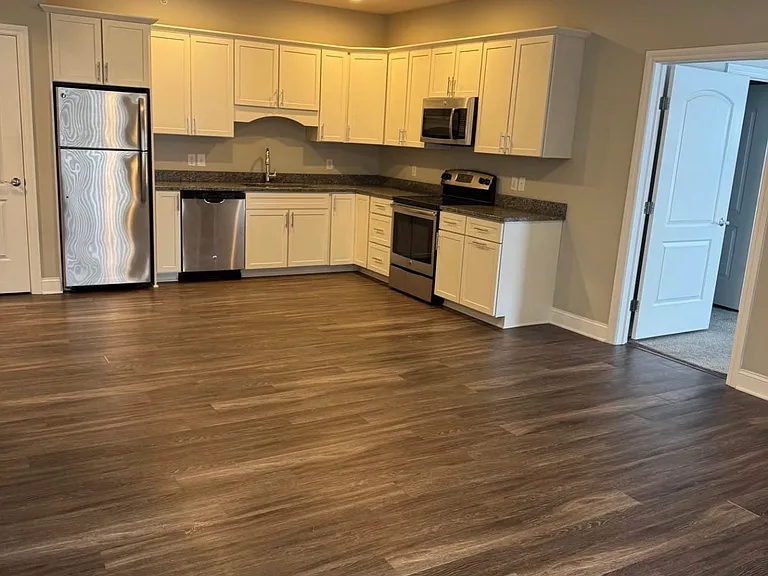 Contemporary Home Suites — Photo 13