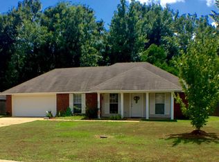 531 Eaglewood Dr, Florence, MS 39073
