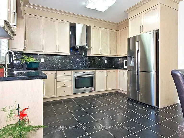 386 Wilfred Murison Ave — Photo 9