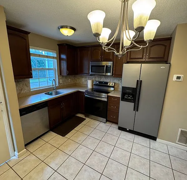 41 Waters Edge Dr #41 — Photo 2