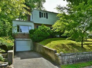 67 Hampshire Rd, Great Neck, NY 11023