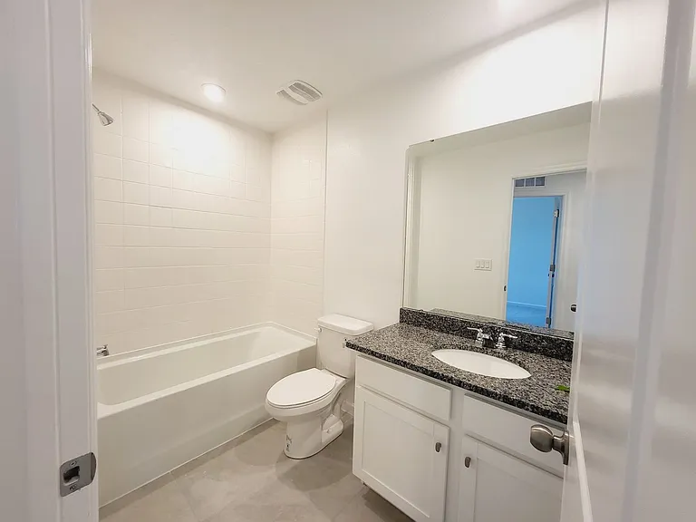 1184 Lakeshore Breeze Pl — Photo 13