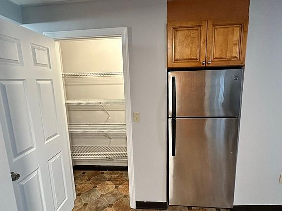 3rd image of 176 Presidents Ln APT 407