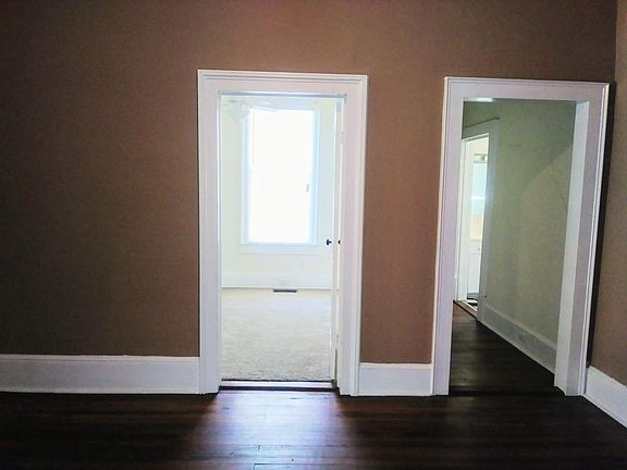 5th image of 2443 Highland Ave