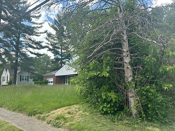 2nd image of 406 Kings Mills Rd