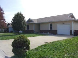 1496 W Daniels St, Ozark, MO 65721