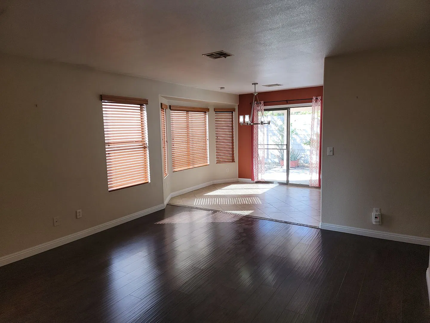 Single Story - 3 Bedroom w/RV Parking in Silverado Ranch — Photo 2