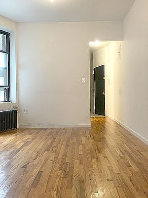 4th image of 222 W 20th St APT 4