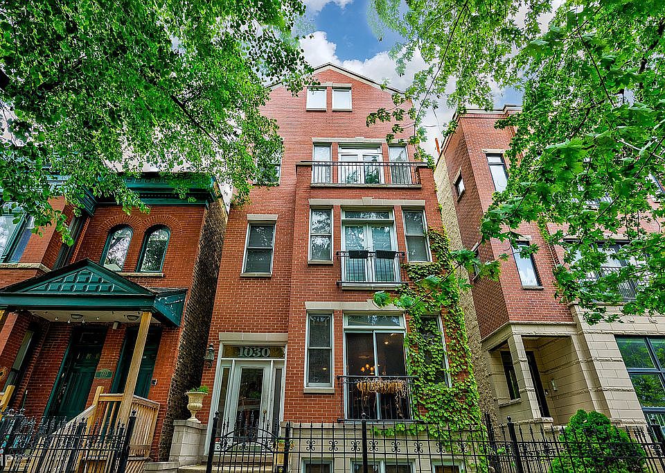 1st image of 1030 W Newport Ave #3