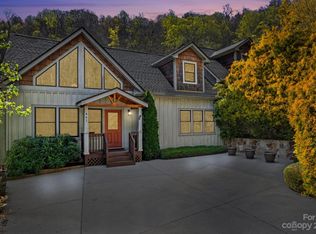 461 Spy Rock Rd, Waynesville, NC 28785