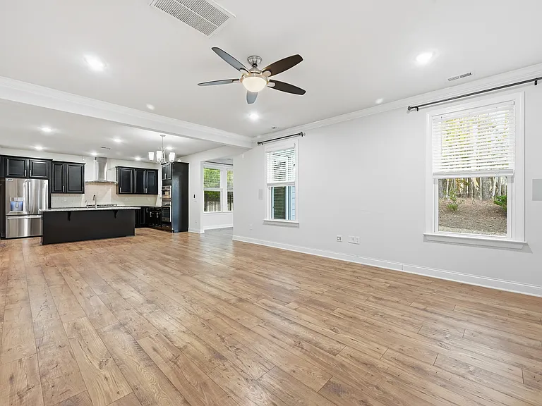 829 Summit Crest Ct — Photo 15
