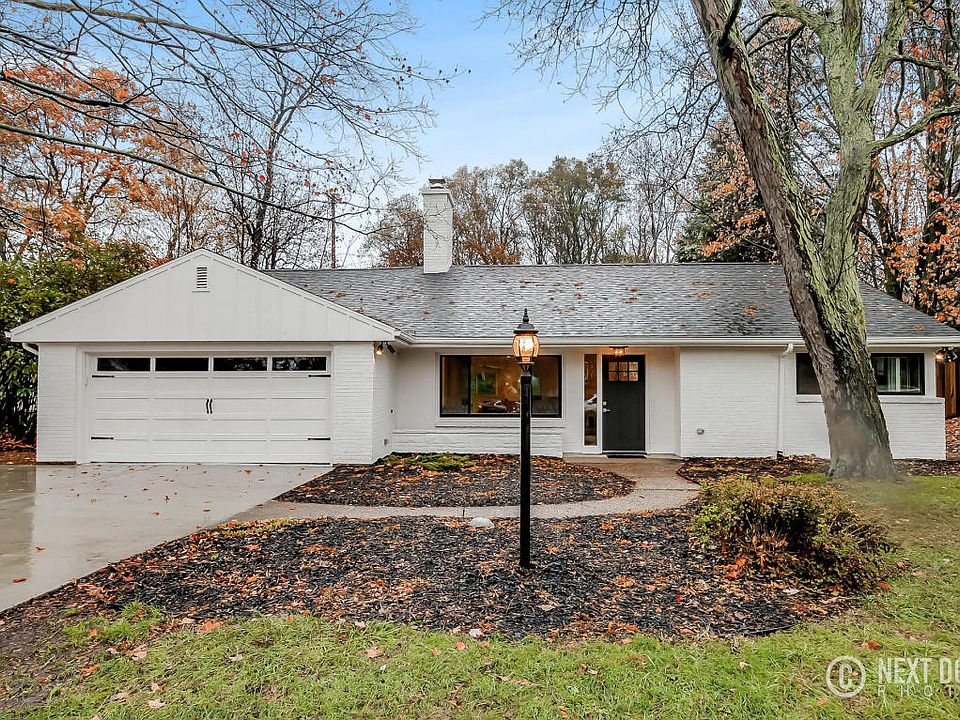 1st image of 2807 Oakwood Dr SE