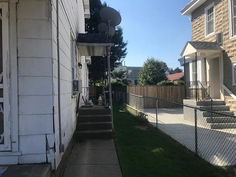 416 Kerper St #2 — Photo 6