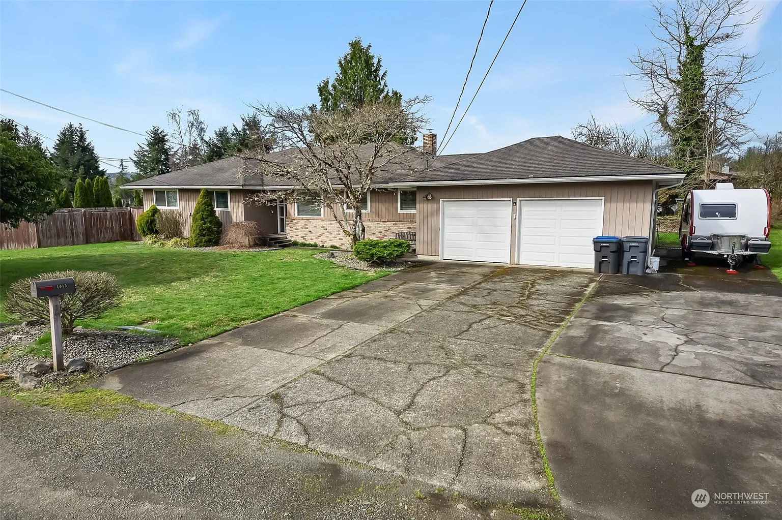1015 Hill Road photo 1