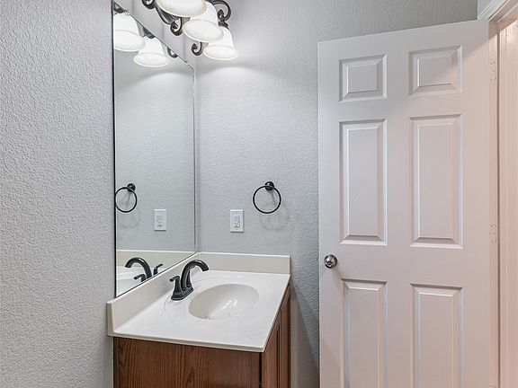 4th image of 3007 Pinyon Pl
