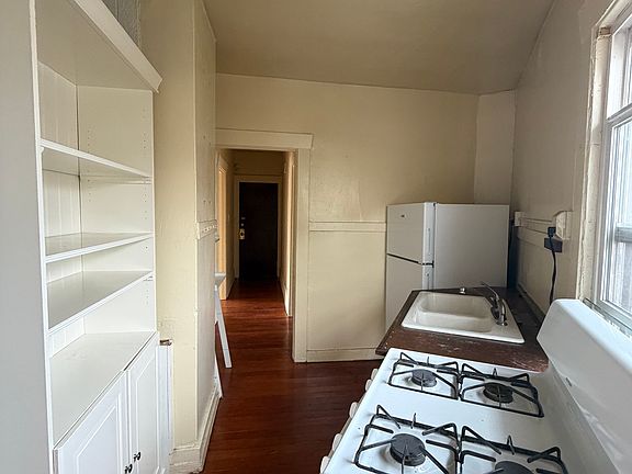 4th image of 1356 E Olive Way #305
