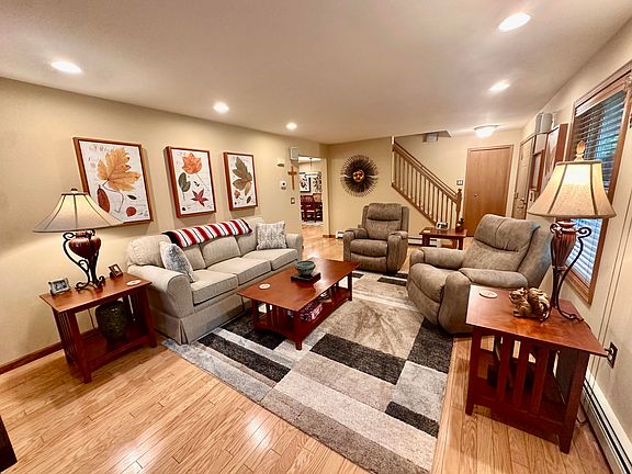 3rd image of 5158 Pine Grove Dr